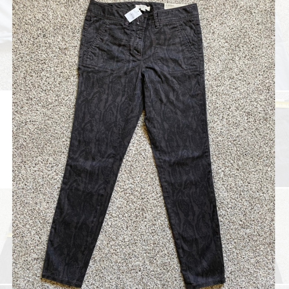 Loft Skinny pants Size 2 NWT